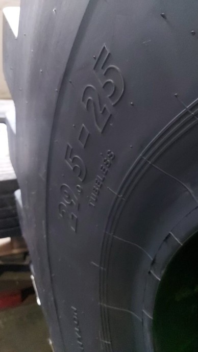 Шина пневматическая 29.5-25 28PR BKT LOADER SPECIAL 207A2 **DA** L-5 TL